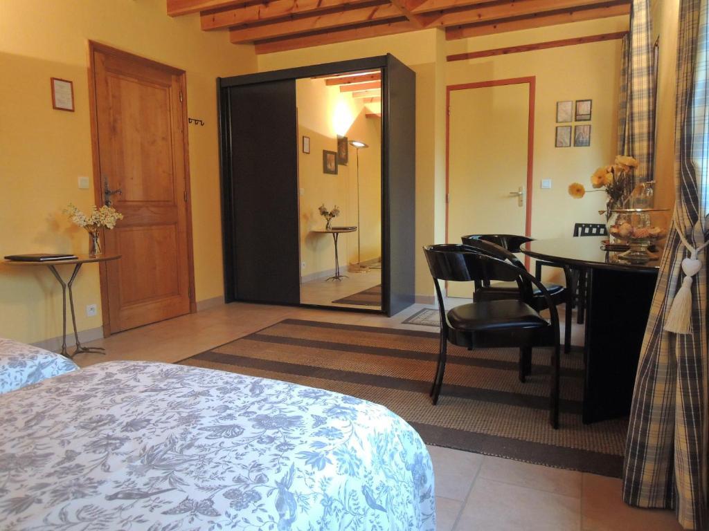 Villa Touloumo Mayrac Room photo